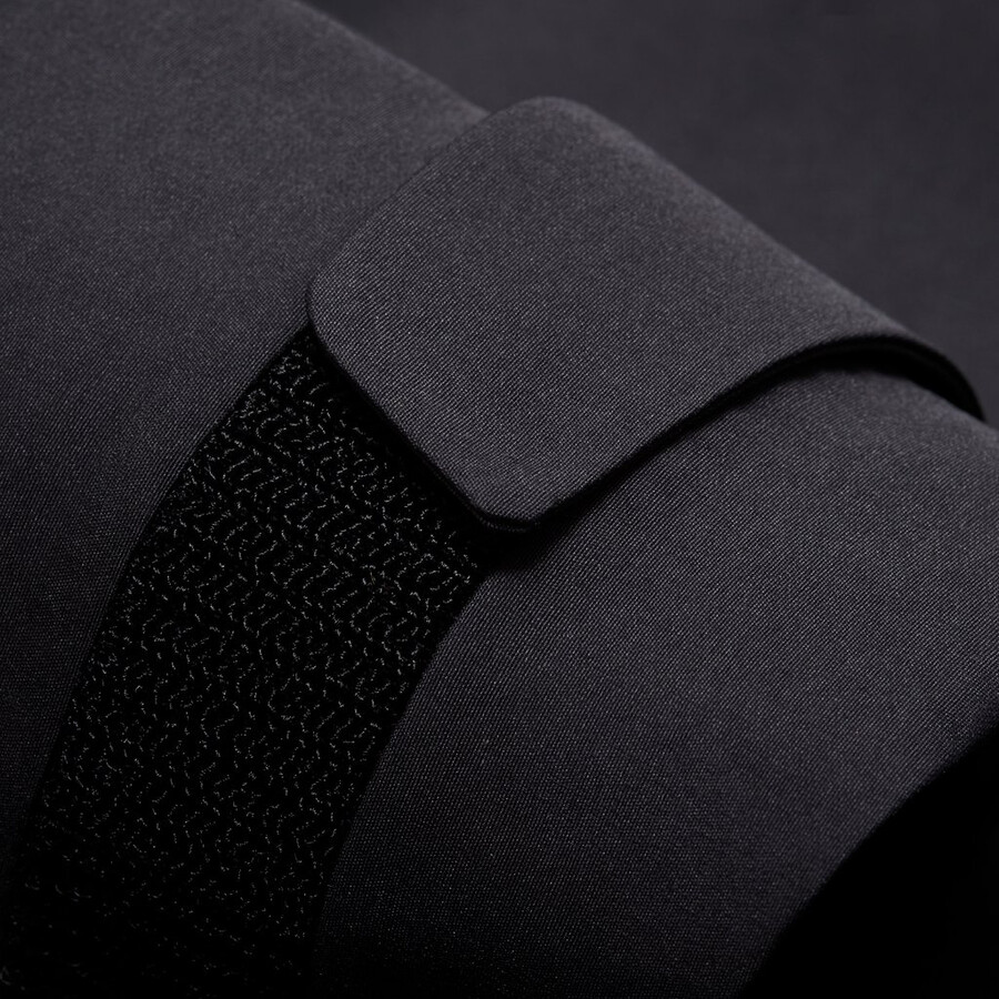 jaqueta com capuz taiss pro hs masculina azul-petróleo escuro e preto.