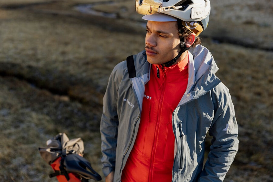 jaqueta com capuz assos x mammut hs masculina strata