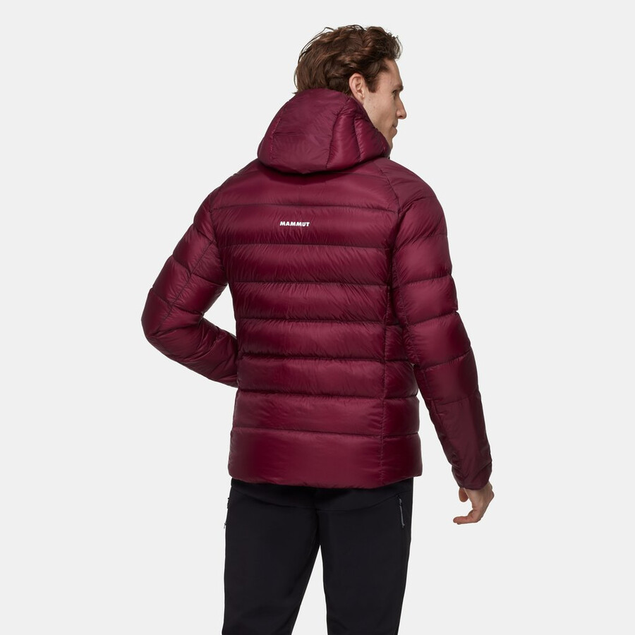 jaqueta com capuz taiss in masculina vin-preta