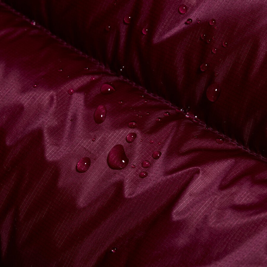 jaqueta com capuz taiss in masculina vin-preta