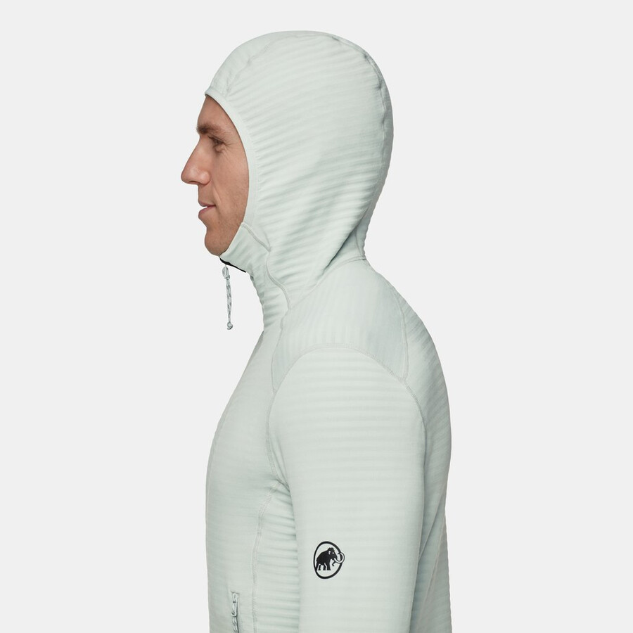 jaqueta com capuz taiss light ml masculina preta