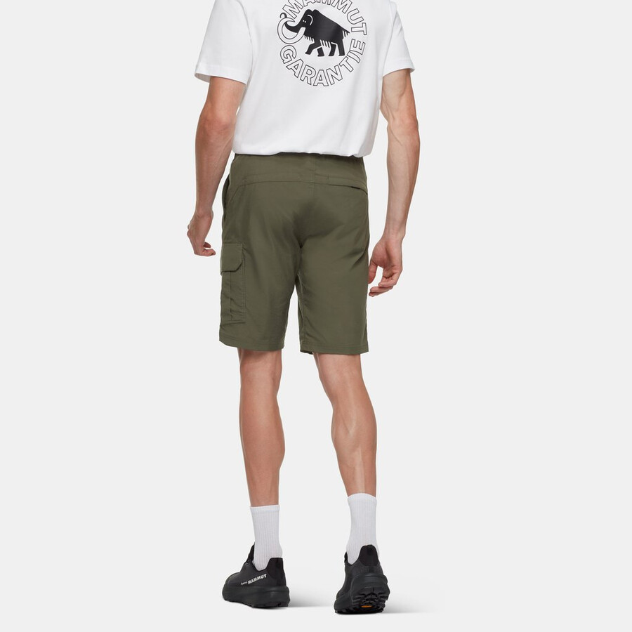 calções cargo para caminhada masculinos pretos.