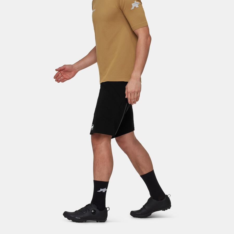 calções assos x mammut tactica cargo t3 preto