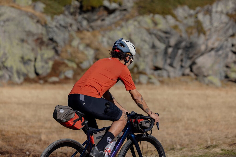 calções assos x mammut tactica t5 preto