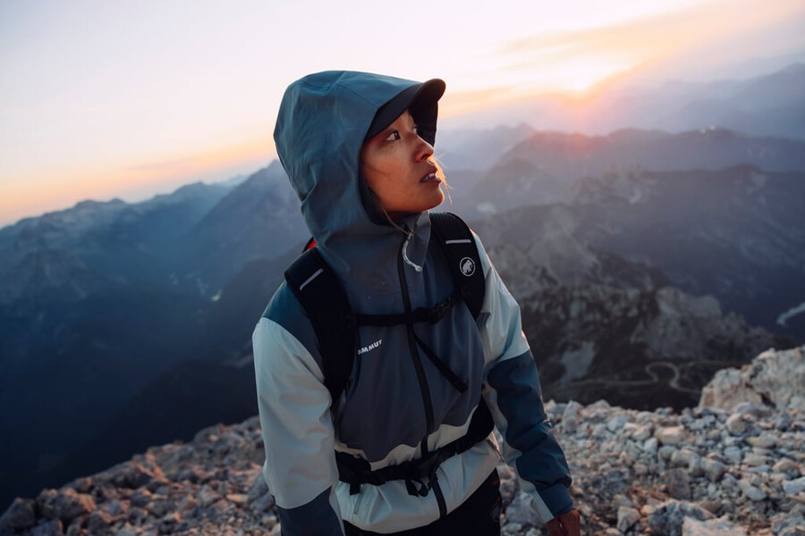 jaqueta com capuz linard guide hs feminina mammut vermelha-vin