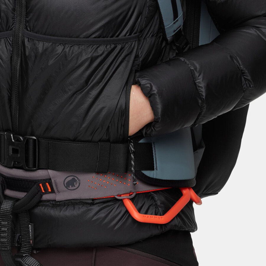 jaqueta com capuz broad peak pro in feminina preta
