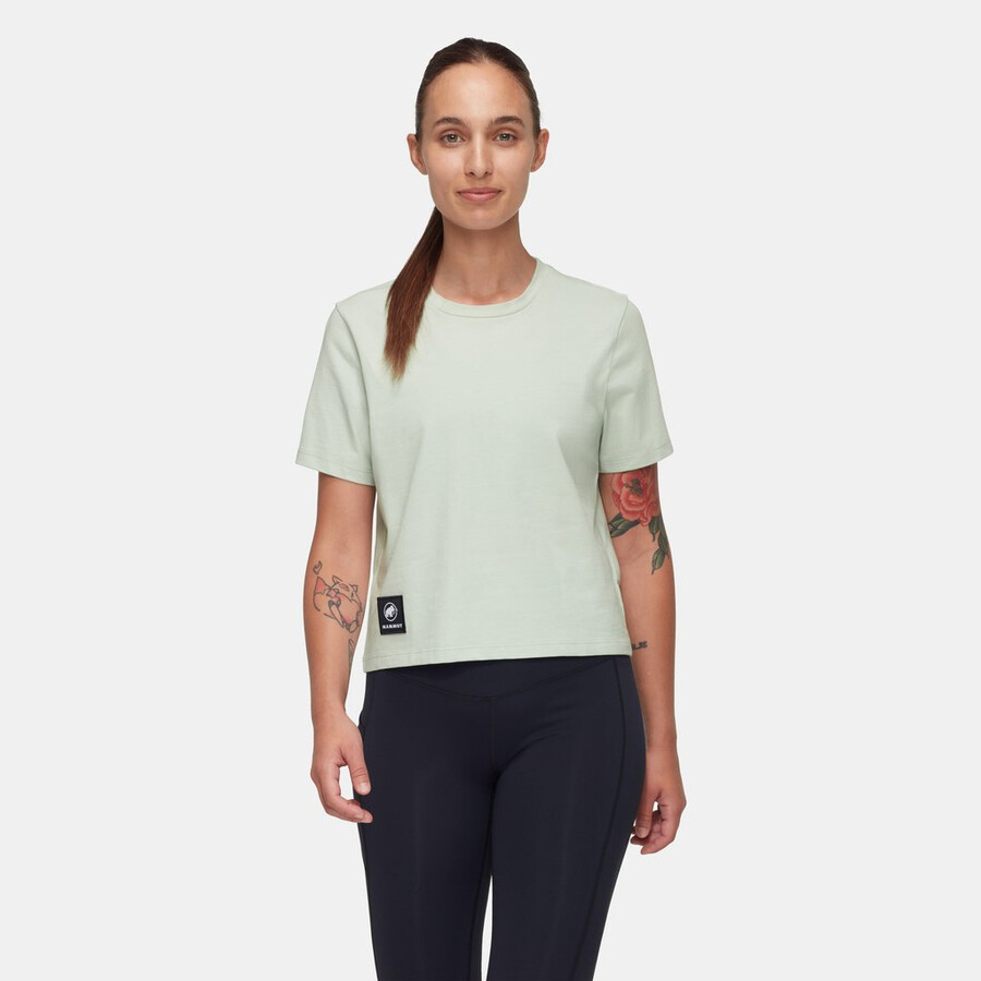camiseta massone cropped feminina com patch na cor prata sálvia