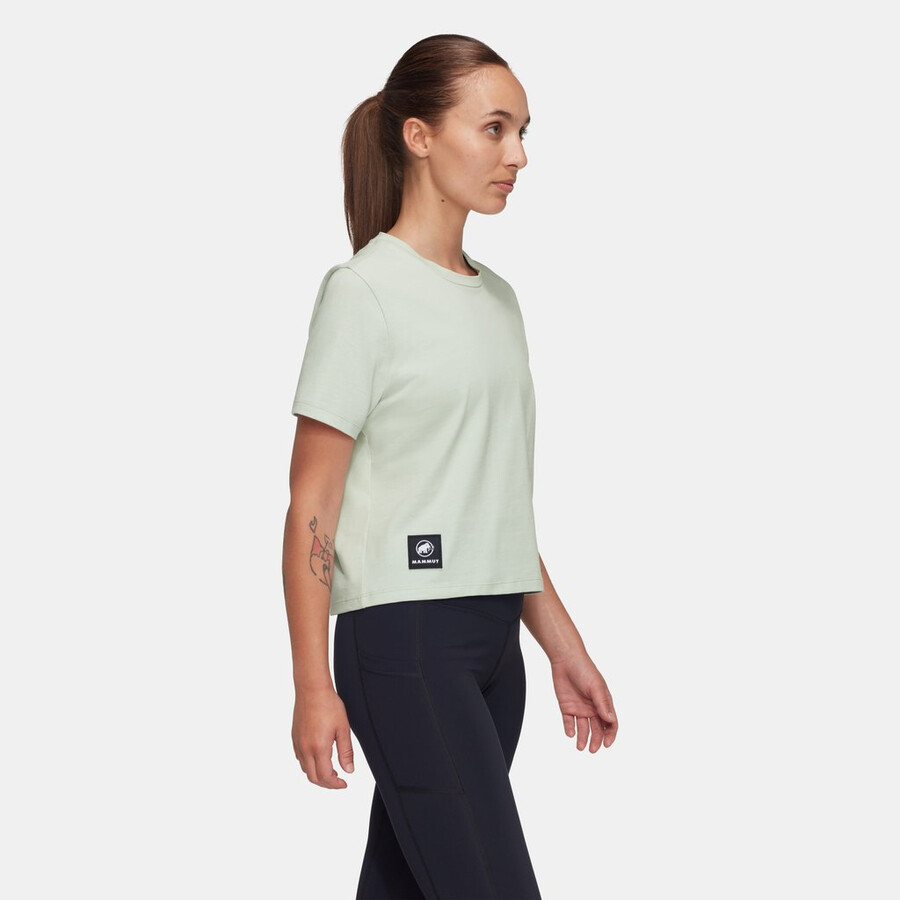 camiseta massone cropped feminina com patch na cor prata sálvia