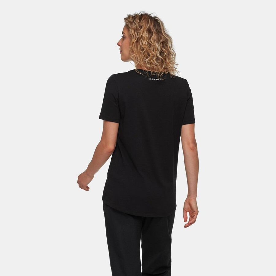 camiseta feminina mammut core com estampa floral alpina preta.